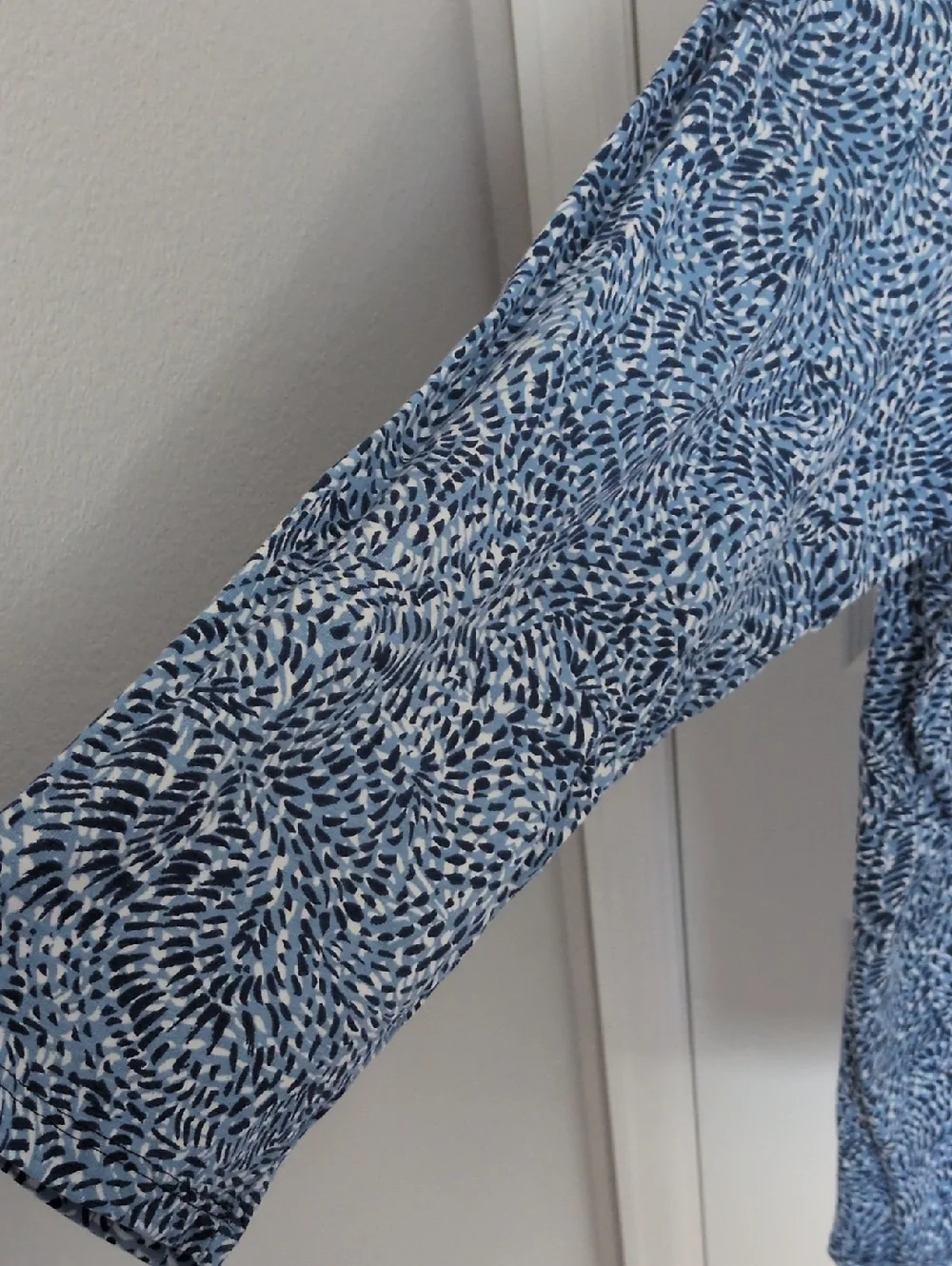 Roaman's Blue Patterned Crew Neck Long Sleeve Top - 2X 26/28